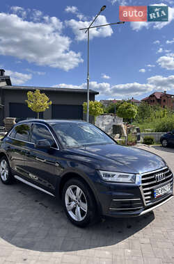 Позашляховик / Кросовер Audi Q5 2019 в 
