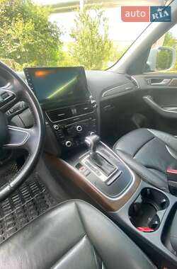 Позашляховик / Кросовер Audi Q5 2016 в 