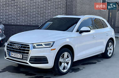 Позашляховик / Кросовер Audi Q5 2017 в Києві