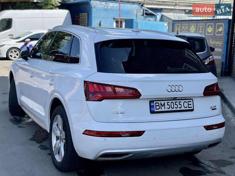 Внедорожник / Кроссовер Audi Q5 2017 в Сумах