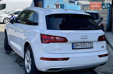 Внедорожник / Кроссовер Audi Q5 2017 в 