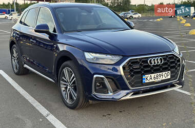 Внедорожник / Кроссовер Audi Q5 2021 в 