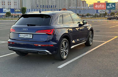 Внедорожник / Кроссовер Audi Q5 2021 в 
