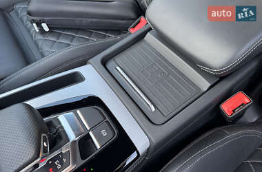 Внедорожник / Кроссовер Audi Q5 2021 в 
