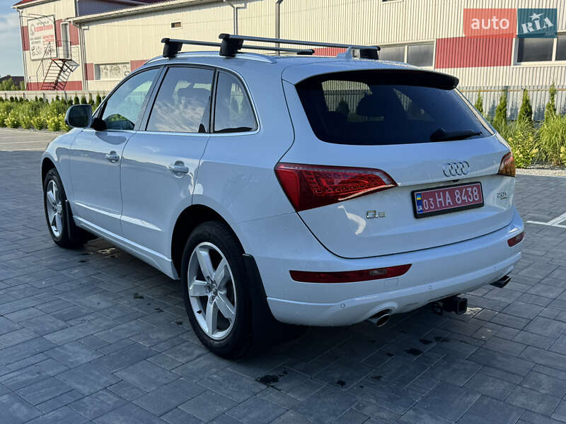 Позашляховик / Кросовер Audi Q5 2011 в Луцьку