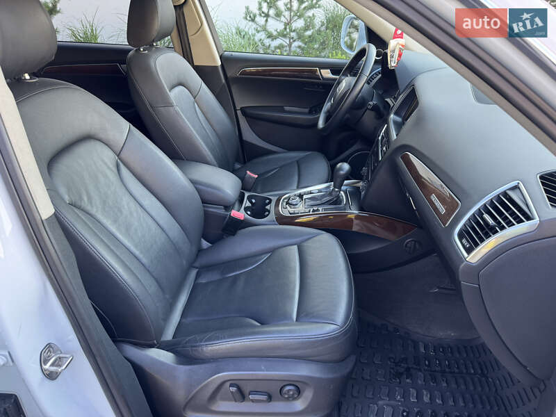 Позашляховик / Кросовер Audi Q5 2011 в Луцьку