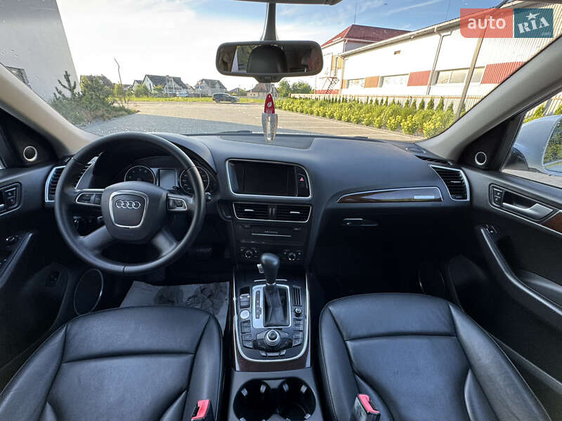 Позашляховик / Кросовер Audi Q5 2011 в Луцьку