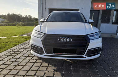 Позашляховик / Кросовер Audi Q5 2017 в 
