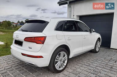 Позашляховик / Кросовер Audi Q5 2017 в 