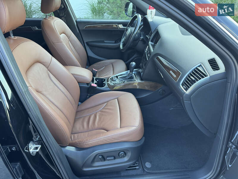 Позашляховик / Кросовер Audi Q5 2010 в Луцьку