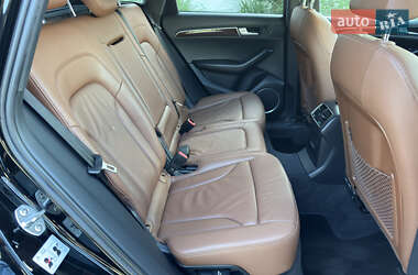 Внедорожник / Кроссовер Audi Q5 2010 в 