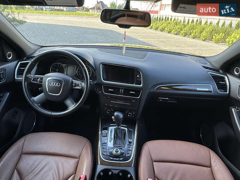 Позашляховик / Кросовер Audi Q5 2010 в Луцьку