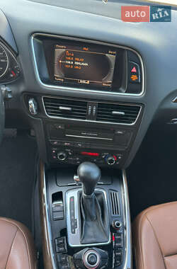 Внедорожник / Кроссовер Audi Q5 2010 в 
