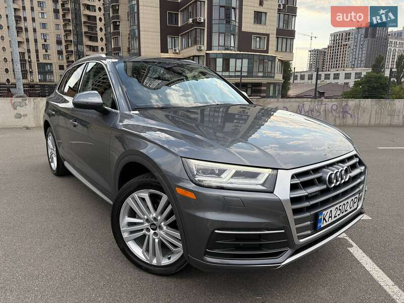 Позашляховик / Кросовер Audi Q5 2020 в Києві