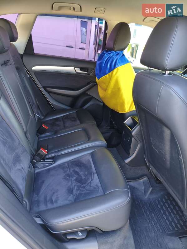 Позашляховик / Кросовер Audi Q5 2012 в Запоріжжі