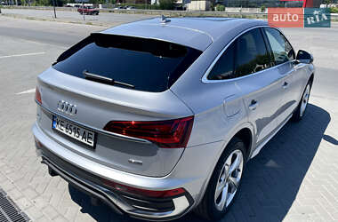 Позашляховик / Кросовер Audi Q5 2021 в 