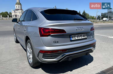 Позашляховик / Кросовер Audi Q5 2021 в 