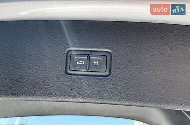 Позашляховик / Кросовер Audi Q5 2021 в 
