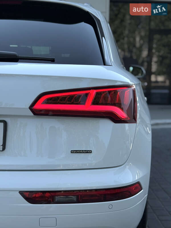 Позашляховик / Кросовер Audi Q5 2019 в Одесі