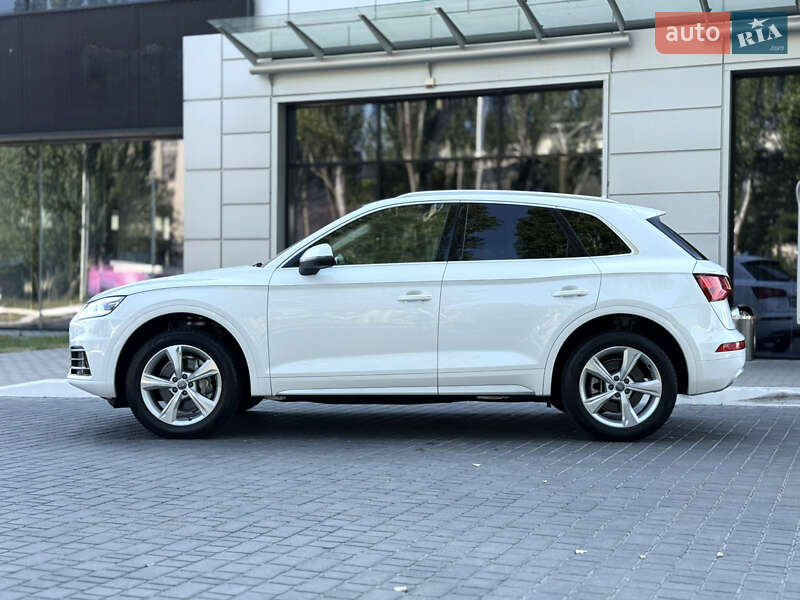 Позашляховик / Кросовер Audi Q5 2019 в Одесі