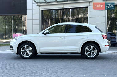Внедорожник / Кроссовер Audi Q5 2019 в 