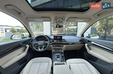 Внедорожник / Кроссовер Audi Q5 2019 в 