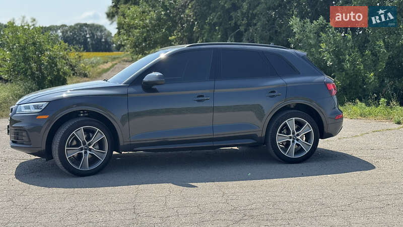 Внедорожник / Кроссовер Audi Q5 2019 в Днепре