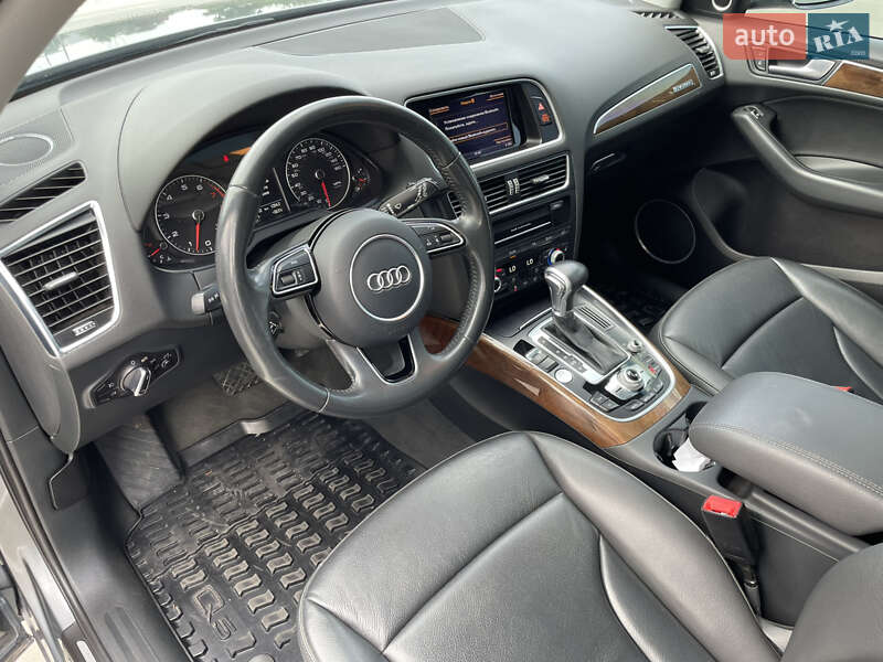 Позашляховик / Кросовер Audi Q5 2016 в Києві