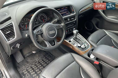 Внедорожник / Кроссовер Audi Q5 2016 в 