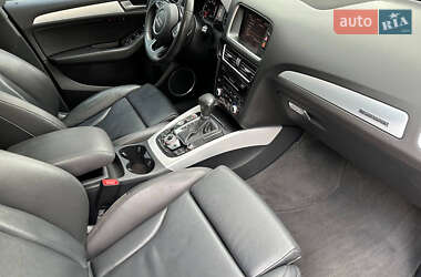 Позашляховик / Кросовер Audi Q5 2016 в 