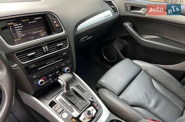 Позашляховик / Кросовер Audi Q5 2016 в 