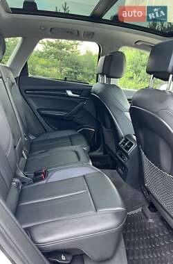 Позашляховик / Кросовер Audi Q5 2018 в 