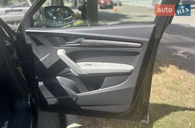 Внедорожник / Кроссовер Audi Q5 2018 в 