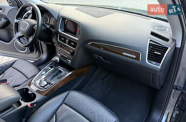 Позашляховик / Кросовер Audi Q5 2015 в 