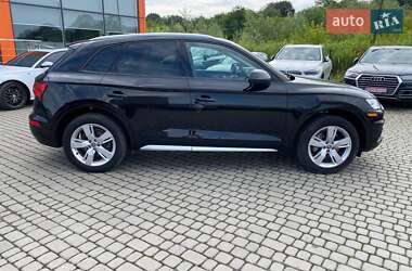 Внедорожник / Кроссовер Audi Q5 2016 в 