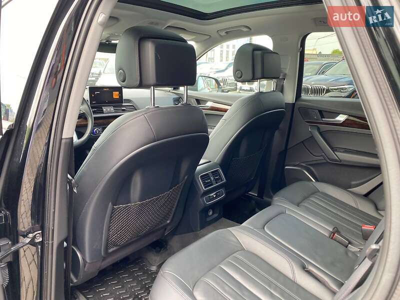 Позашляховик / Кросовер Audi Q5 2016 в Львові