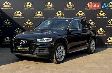 Позашляховик / Кросовер Audi Q5 2018 в 