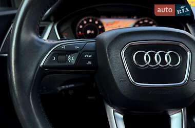 Позашляховик / Кросовер Audi Q5 2018 в 