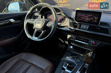 Позашляховик / Кросовер Audi Q5 2018 в 