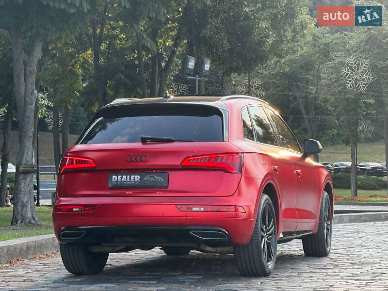 Позашляховик / Кросовер Audi Q5 2019 в Києві