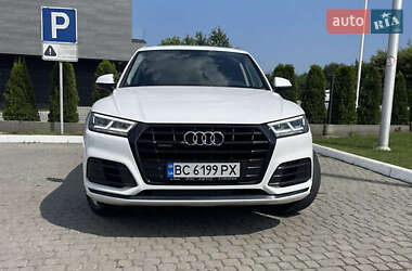 Позашляховик / Кросовер Audi Q5 2017 в 