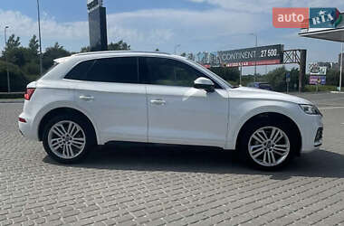 Позашляховик / Кросовер Audi Q5 2017 в 