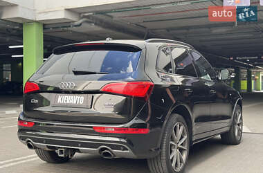 Позашляховик / Кросовер Audi Q5 2015 в 