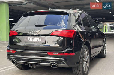 Позашляховик / Кросовер Audi Q5 2015 в 