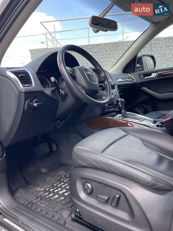 Внедорожник / Кроссовер Audi Q5 2012 в Луцке