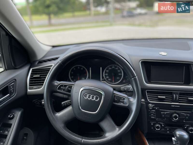 Внедорожник / Кроссовер Audi Q5 2012 в Луцке
