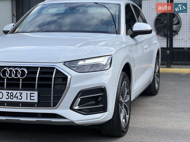 Позашляховик / Кросовер Audi Q5 2020 в Ужгороді