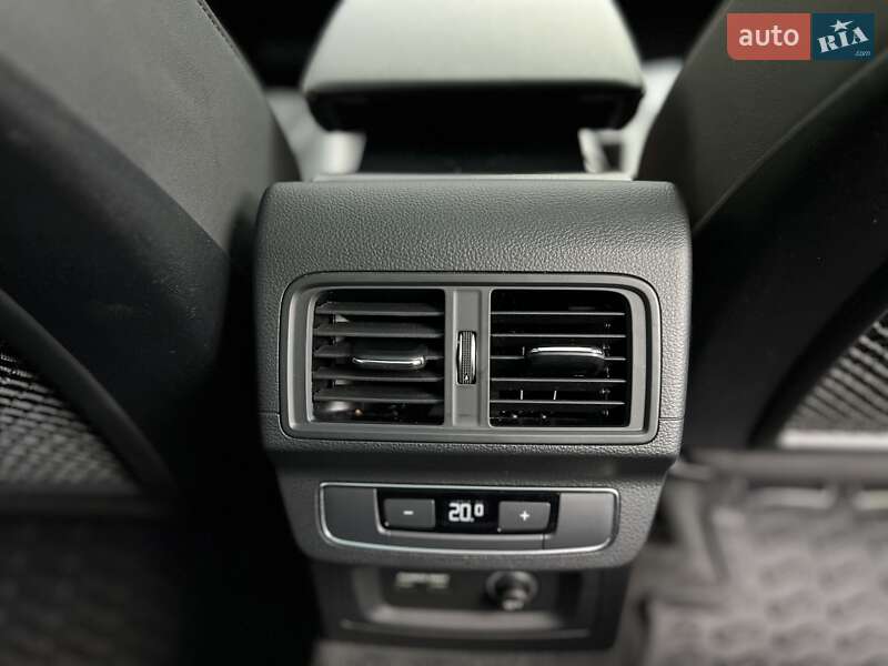 Позашляховик / Кросовер Audi Q5 2020 в Ужгороді