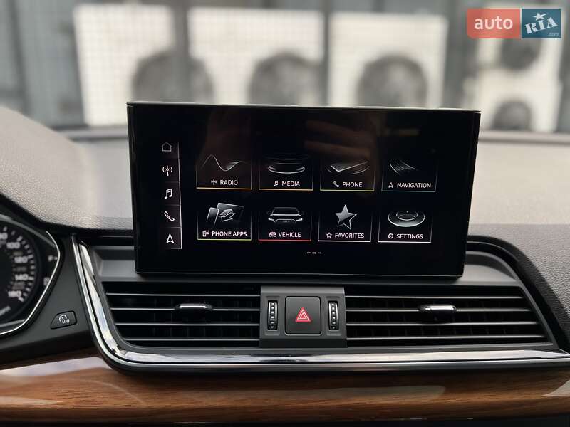 Позашляховик / Кросовер Audi Q5 2020 в Ужгороді