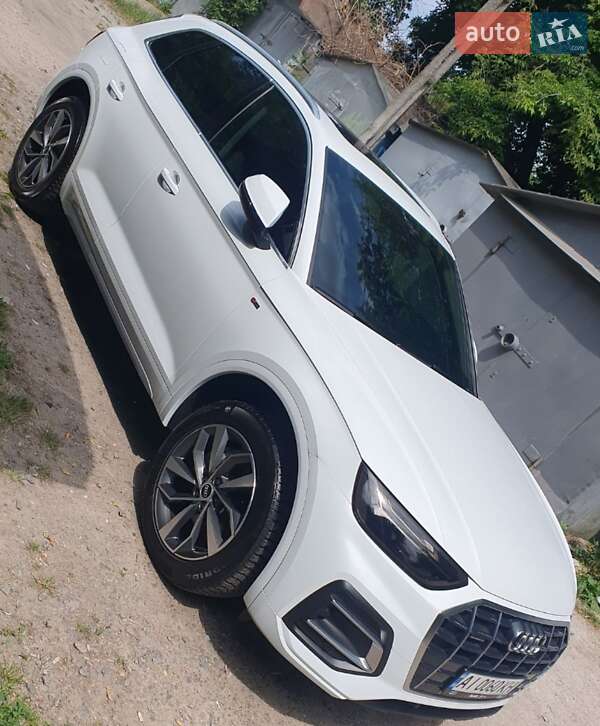 Позашляховик / Кросовер Audi Q5 2021 в Києві